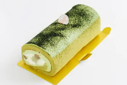 抹茶ロールケーキ